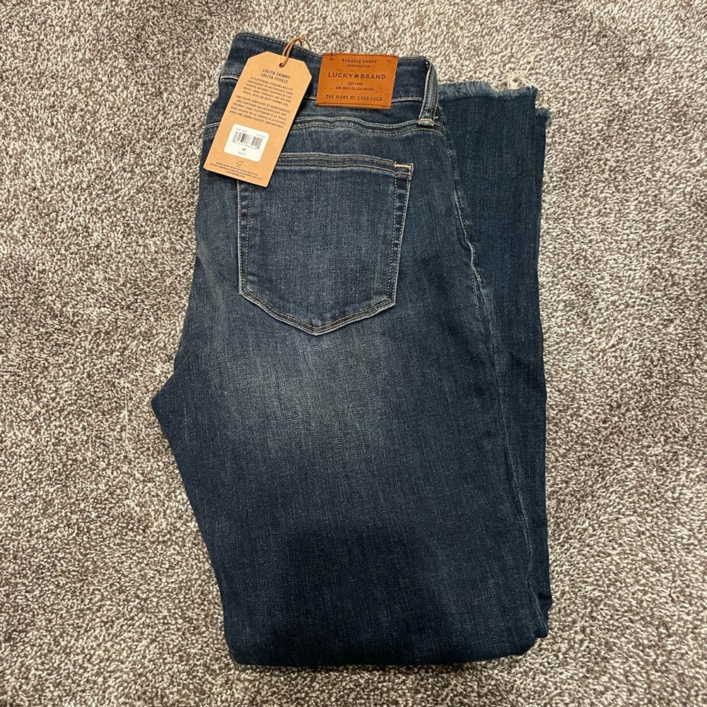 NWT lucky brand Lolita skinny jeans with raw hem